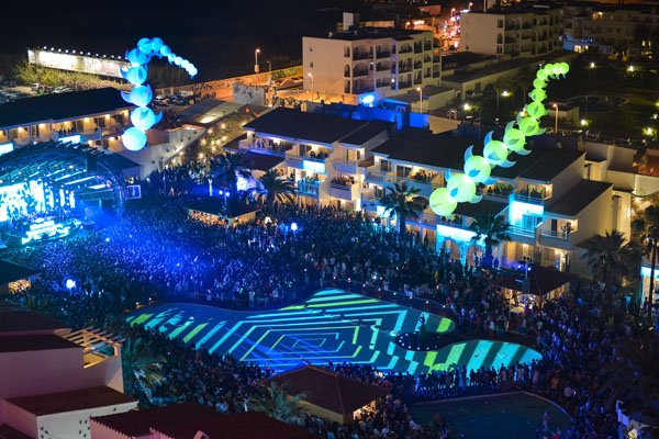 Ushuaia Ibiza Beach Hotel stage