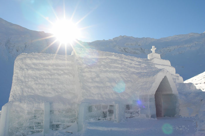 Valentine’s Weekend At The Ice Hotel
