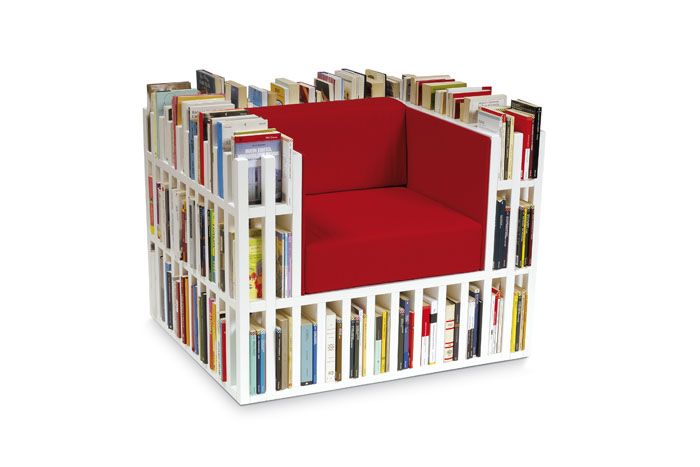 Bibliochaise, the chair with 300 books
